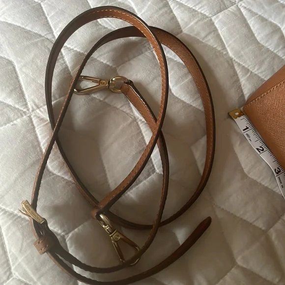 Mk Satchel - Picture 3 of 7